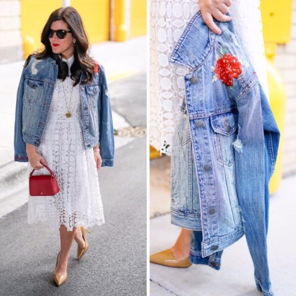 American Eagle Outfitters Jackets & Blazers - American Eagle Embroidered Floral Denim Jacket XL